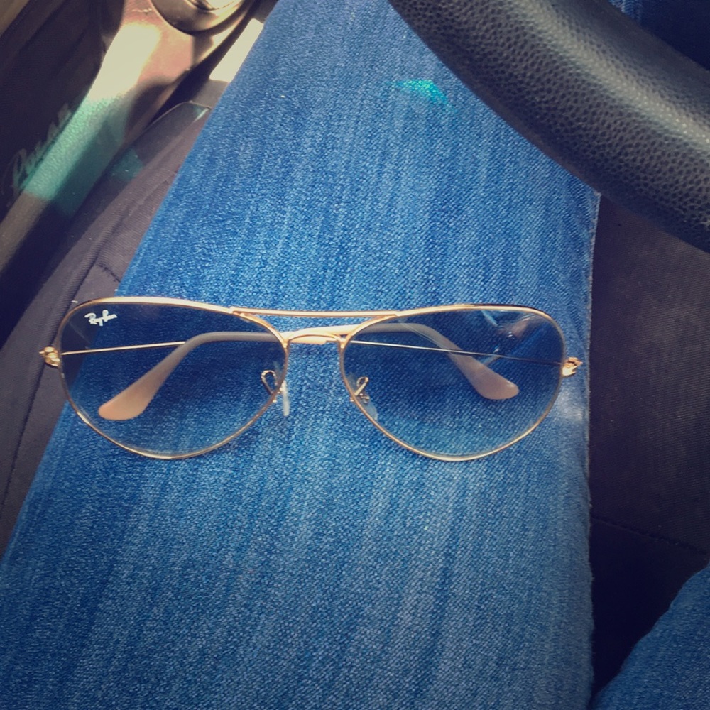 Nude/gold ray bans